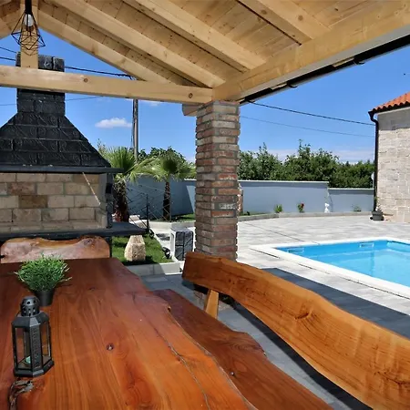 Casa de Férias Kristina Gabonjin