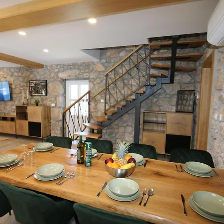 Kristina Holiday home *